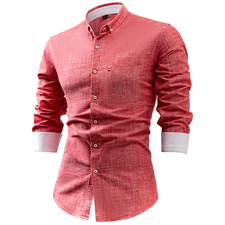 Camicia uomo rossa a maniche lunghe, tessuto leggero, colletto button-down, polsini bianchi, ideale per look casual ed eleganti.