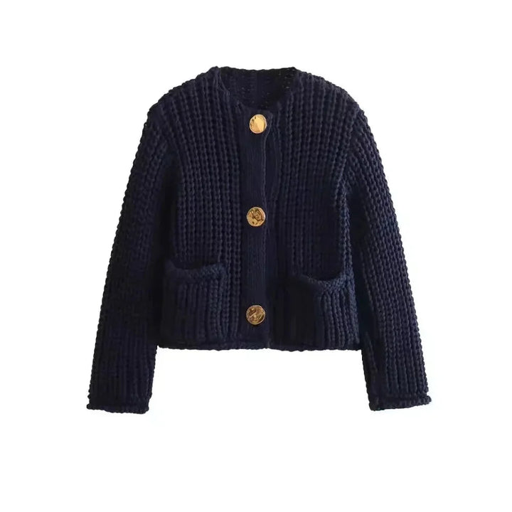 Cardigan femme bleu marine à boutons, coupe décontractée, en tissu doux, parfait pour des tenues casual.