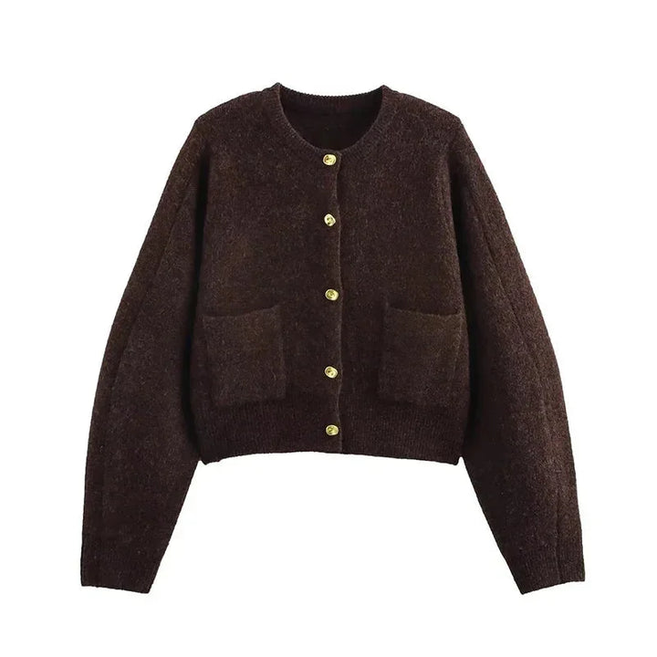 Cardigan femme en tricot marron avec poches, conçu pour le quotidien et en matière douce et chaude.