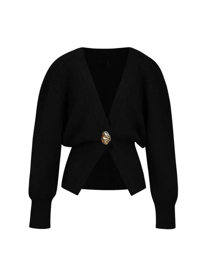 Cardigan femme avec col en V, boutons dorés et tricot doux, adapté pour un style décontracté.