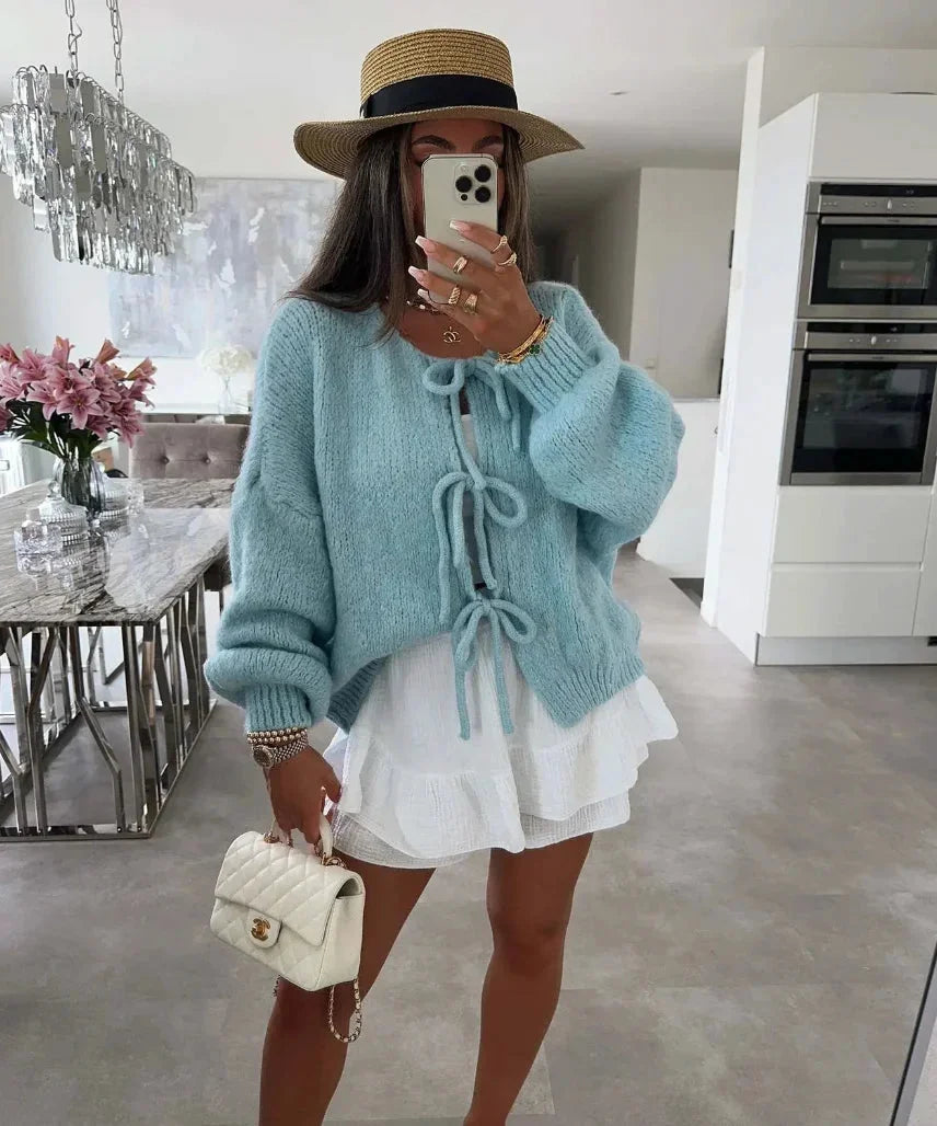 Cardigan femme kaki, design noué, manches amples, en tricot doux, coupe décontractée.