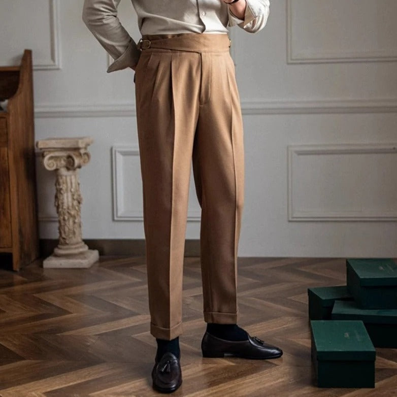 Pantalone Uomo Classico con Piega e Regolatori Laterali