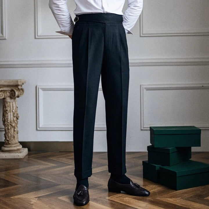 Pantalone Uomo Classico con Piega e Regolatori Laterali
