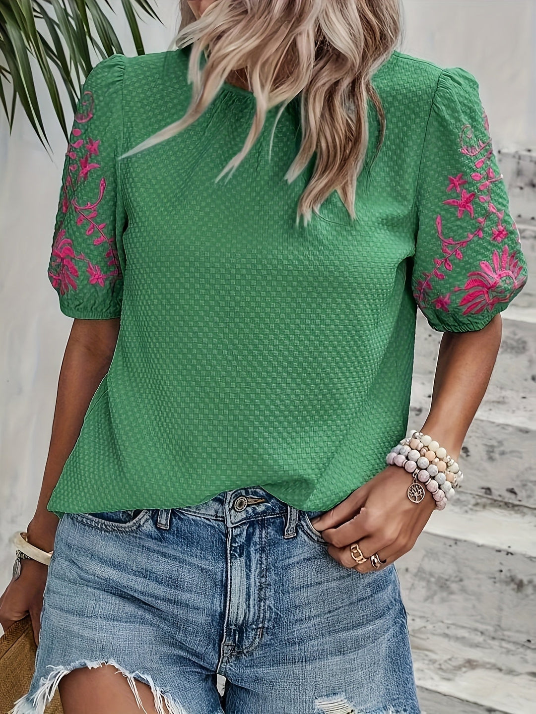 Donna Elegante Maniche a Sbuffo