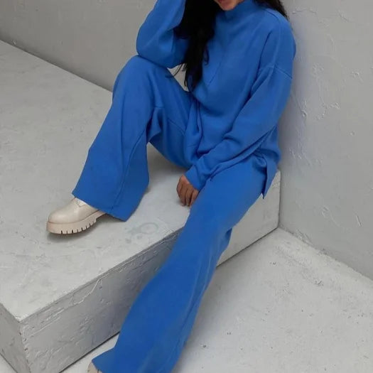 Ensemble femme noir en coton, coupe décontractée, léger et respirant, design simple et moderne.