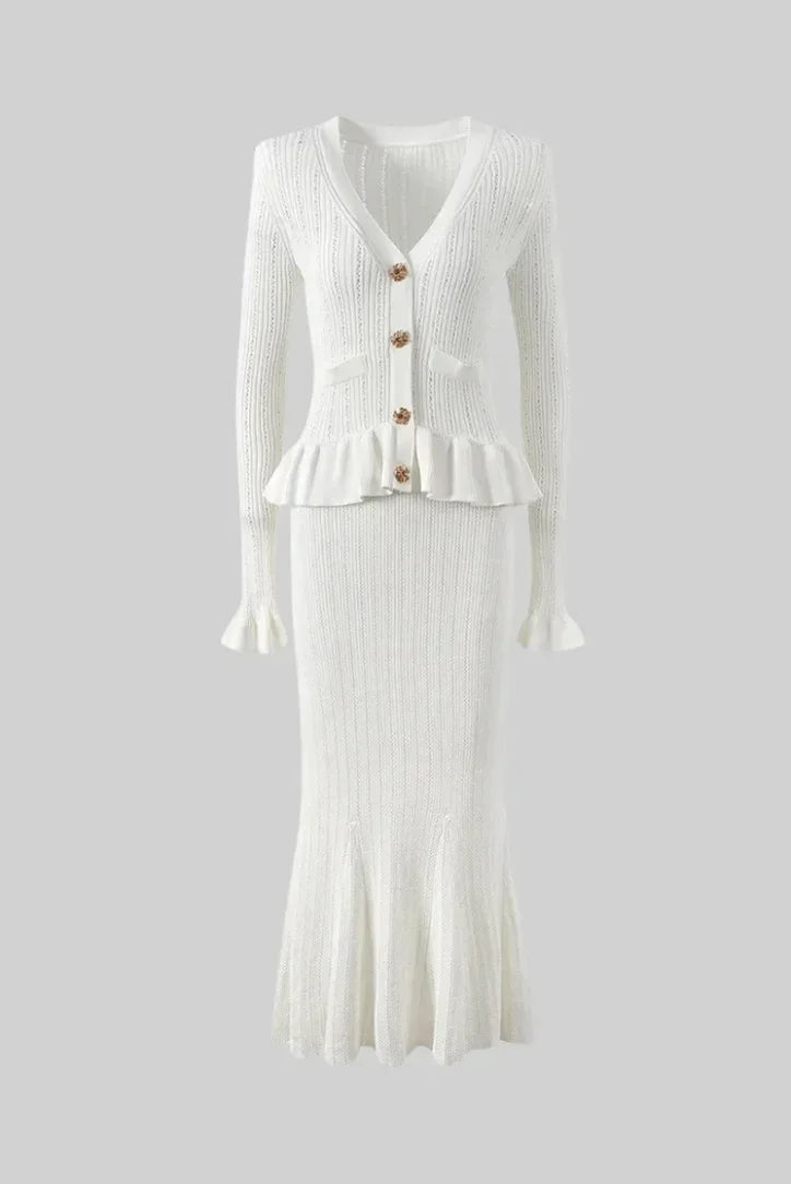 Ensemble femme en polyester, composé d'un cardigan léger et d'une jupe mi-longue évasée, idéal pour le quotidien.