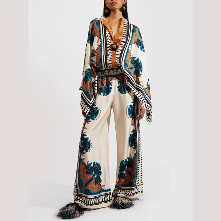 Ensemble femme boho chic en coton léger avec motifs floraux pour le printemps, manches évasées et taille élastique.