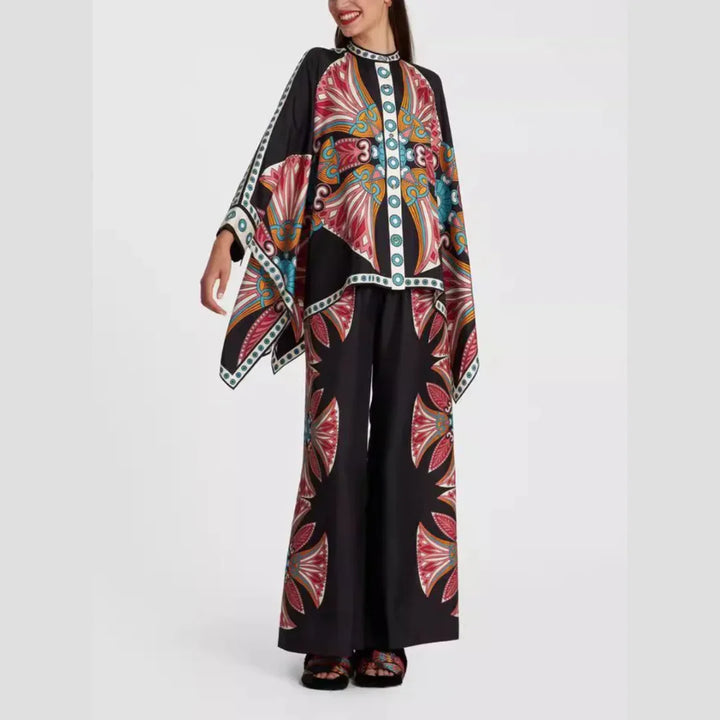 Ensemble boho chic femme en tissu léger, motifs floraux, parfait pour le printemps avec une coupe ample et confortable.