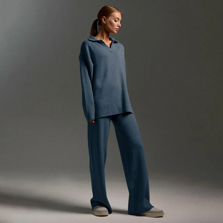 Ensemble femme kaki avec col chemise et pantalon ample pour un style décontracté.