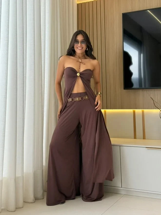 Ensemble femme deux pièces en coton léger, composé d'un palazzo fluide et d'un crop top ajusté, parfait pour l'été.