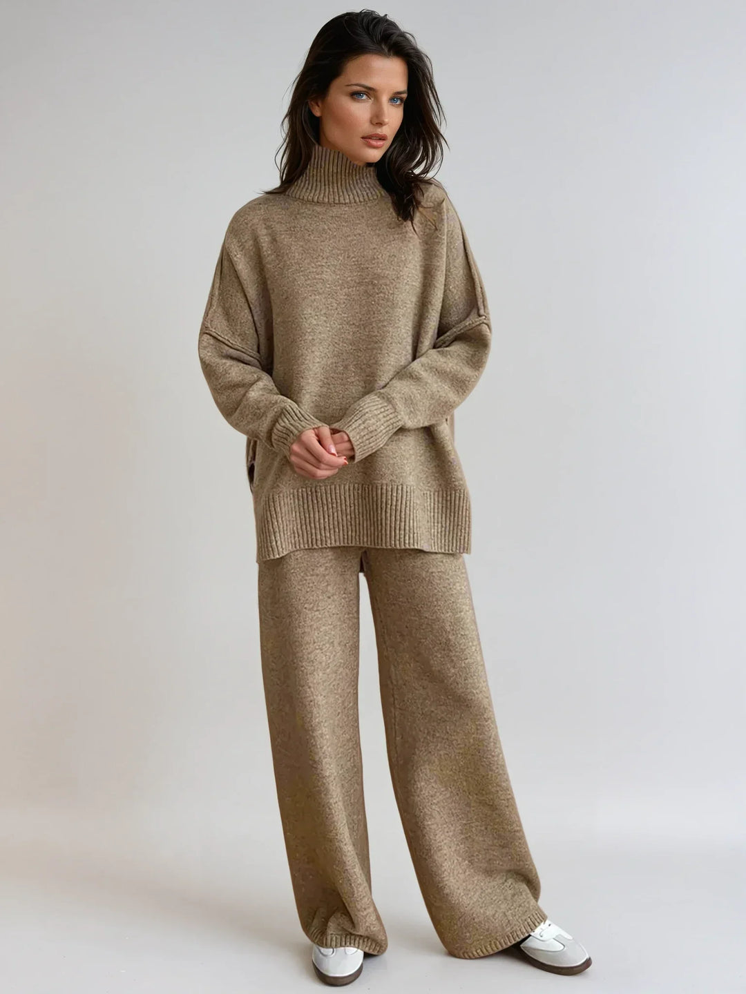 Completo Donna Maglia Dolcevita in Maglia Morbida Relax - Vesarelli