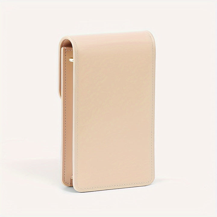 Custodia per smartphone in pelle beige, design elegante e minimalista, ideale per protezione e stile. Accessorio moda essenziale per dispositivi mobili.