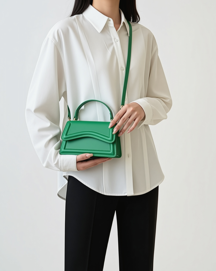 Borsa Donna Compatta Materiale Resistente Funzionale