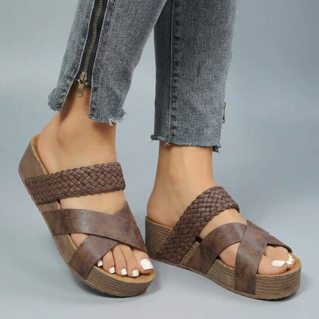 Sandali Ortopedici Donna Fasce Intrecciate Zeppa Comfort - Vesarelli