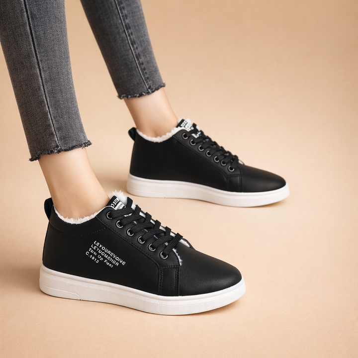 Sneakers Donna in Pelle Scamosciata con Lacci Comode