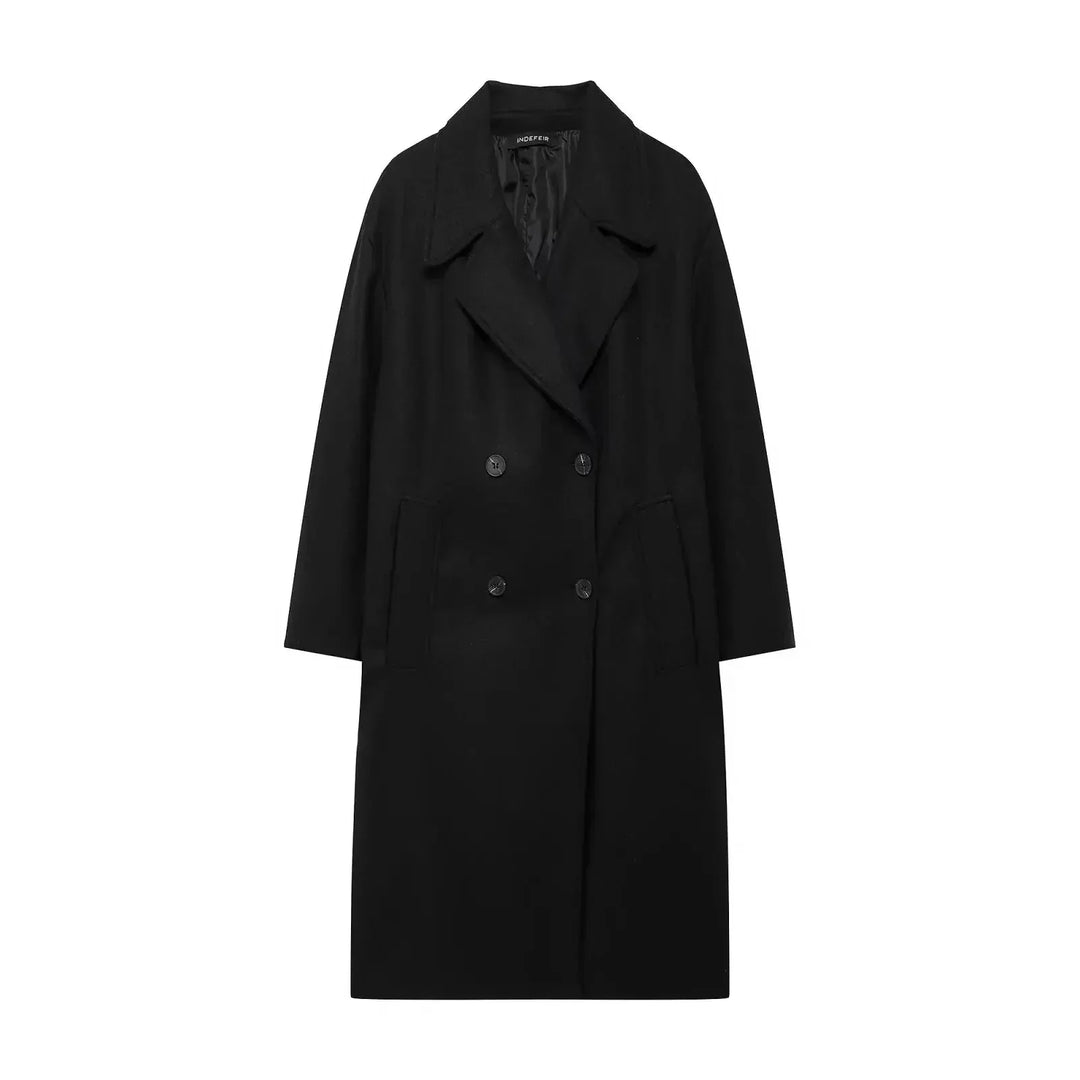 Manteau d'hiver femme beige, coupe oversize, en mélange de laine, avec ouverture frontale et poches pratiques.