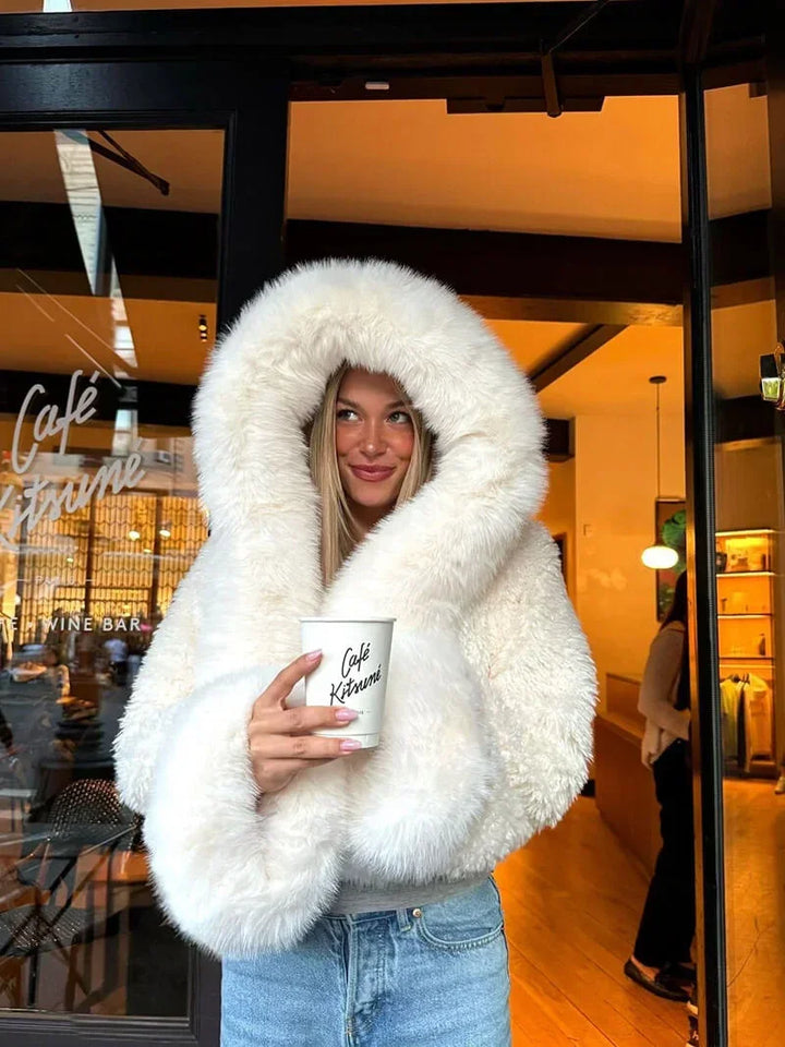 Cappotto Donna Casual con Cappuccio in Ecopelliccia - Vesarelli