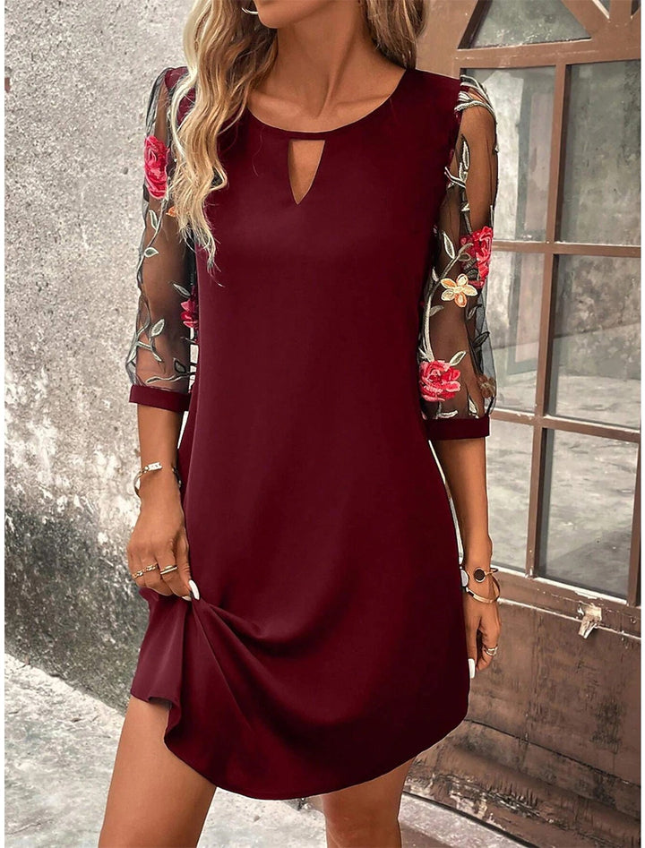Mini abito donna in rete con ricamo floreale scollo rotondo - Vesarelli