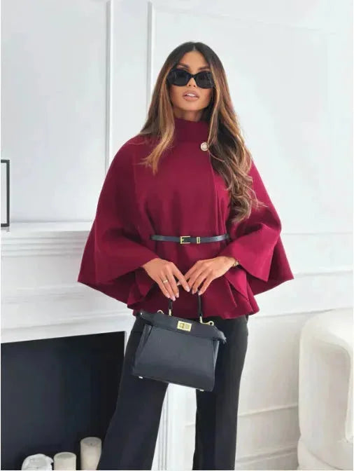 Poncho femme gris avec ceinture, manches évasées, en tissu léger et doux.