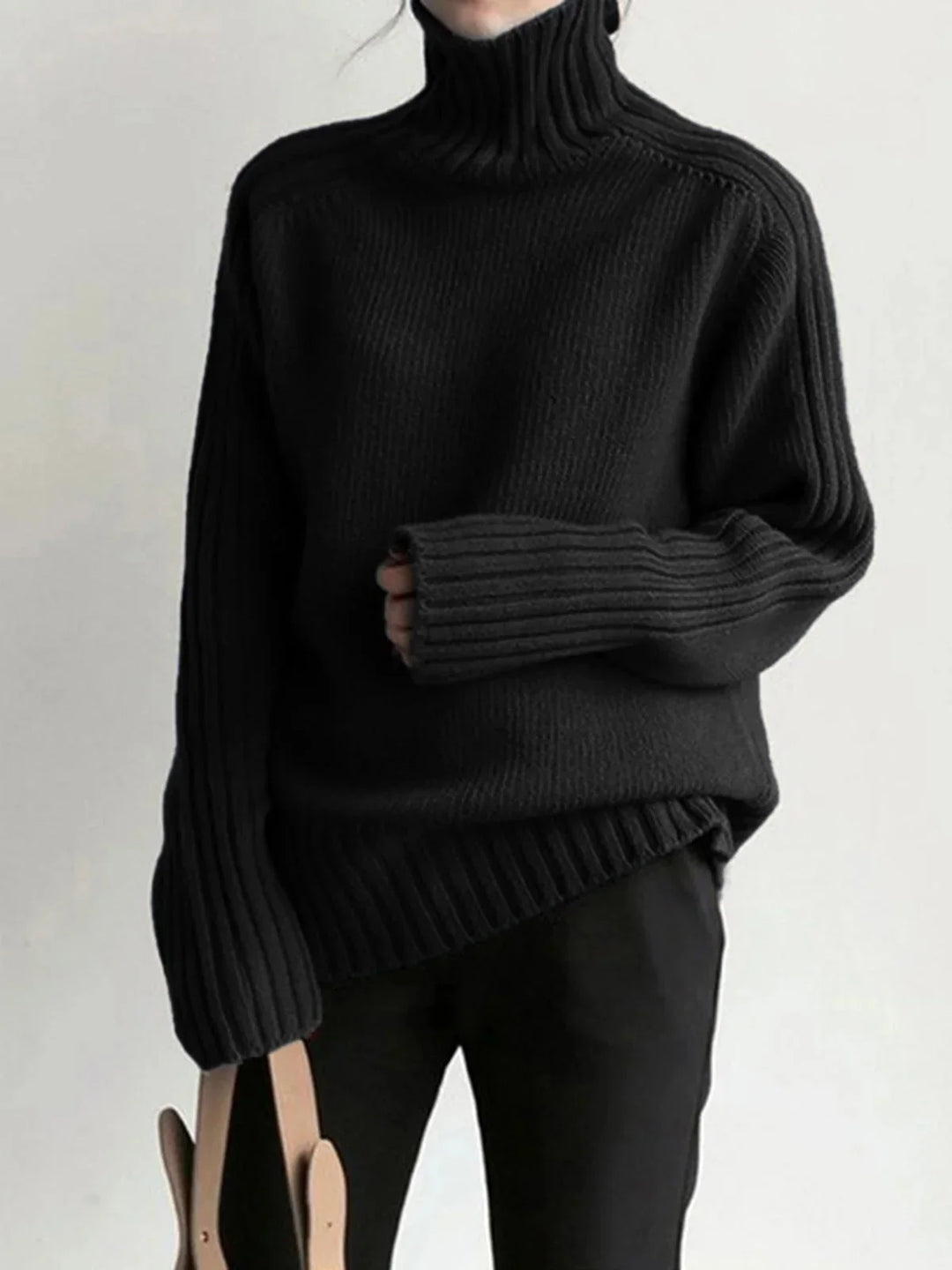 Pull col roulé côtelé vert foncé pour femme, manches longues, coupe confortable, idéal pour les journées fraîches.