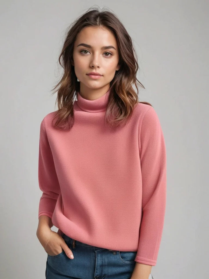 Pull à col roulé femme en maille douce, couleur marron, conçu pour le confort en automne et hiver.
