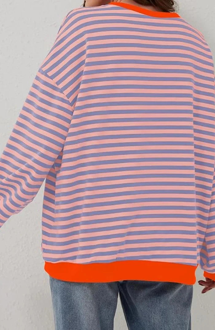 Pull rayé décontracté femme en bleu clair, coupe ample, en mélange de coton, avec col rond.
