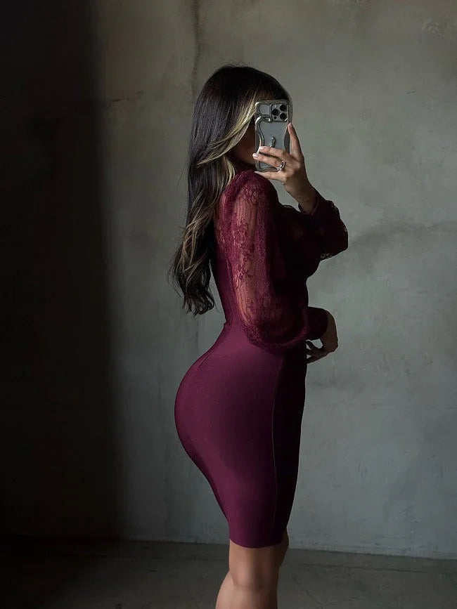 Robe courte femme bordeaux en polyester, à manches ballon et taille cintrée, parfaite pour les occasions décontractées.