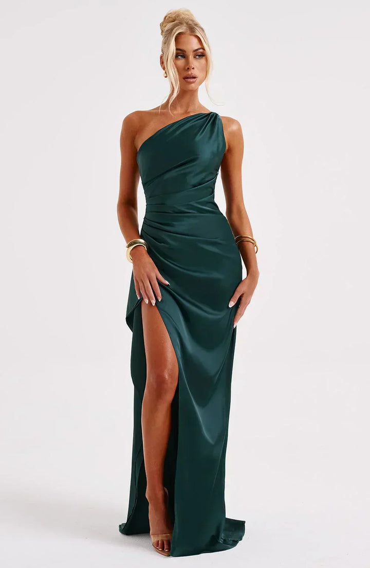 Robe longue asymétrique pour femme en tissu léger, avec fente élégante et motifs floraux délicats, idéale pour les occasions…