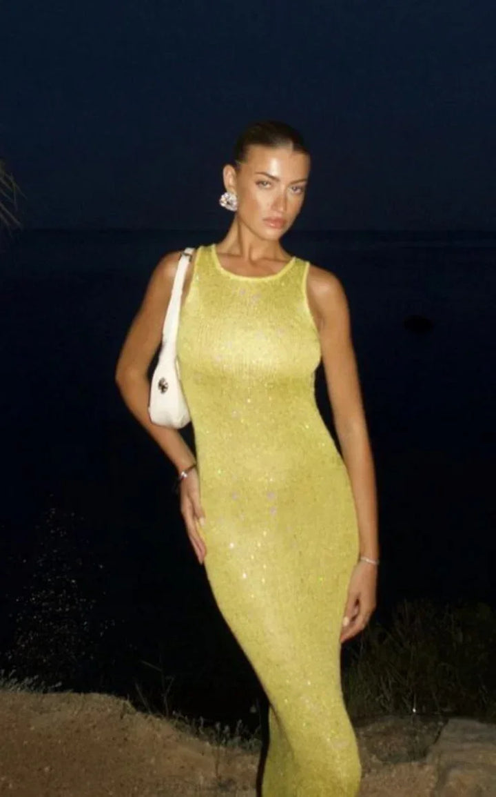 Robe longue jaune pour femme, ornée de paillettes, col rond, en tissu léger et fluide, parfaite pour les soirées d'été.