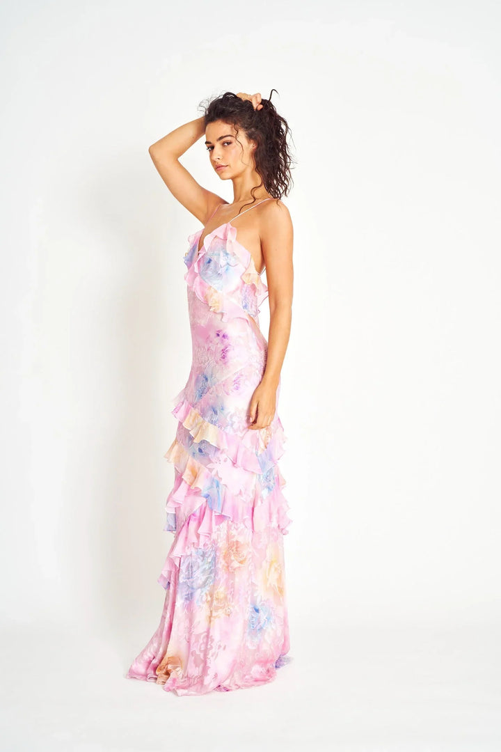 Robe longue femme, tissu léger, volants asymétriques, bretelles fines, idéale pour les journées estivales.