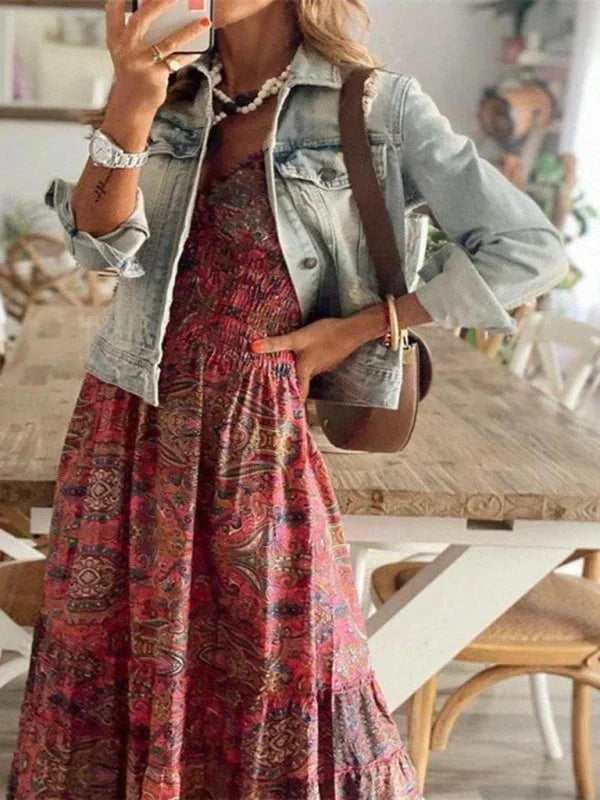 Robe longue femme en coton léger, avec volants délicats et col en V, idéale pour un style bohème chic.