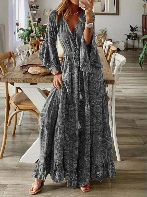 Robe longue grise en viscose, manches évasées, motif bohème, idéale pour l'été, confortable et légère.