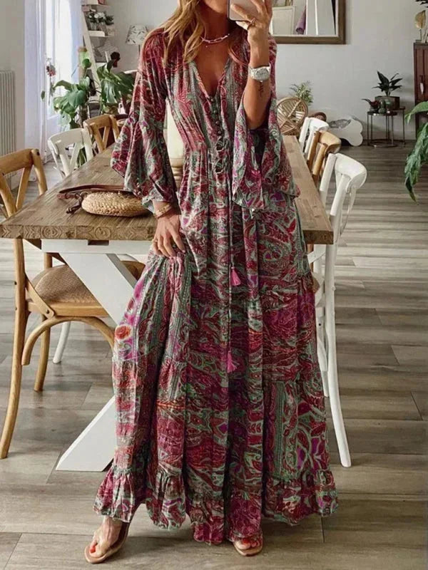 Robe longue rouge femme, bohème, manches évasées, en tissu léger, imprimée, idéale pour les journées d'été.