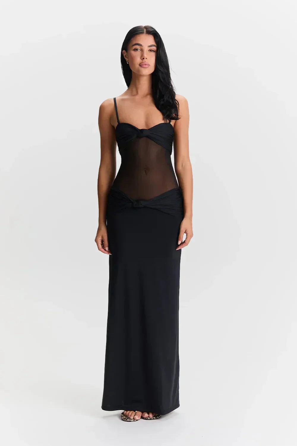 Robe longue femme bustier avec nœud, détails transparents, tissu léger et fluide, idéale pour les soirées élégantes.