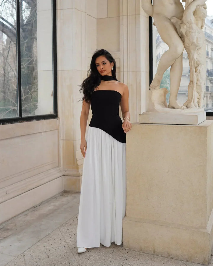 Robe longue fendue en coton doux, avec écharpe assortie, idéale pour une allure élégante et décontractée.