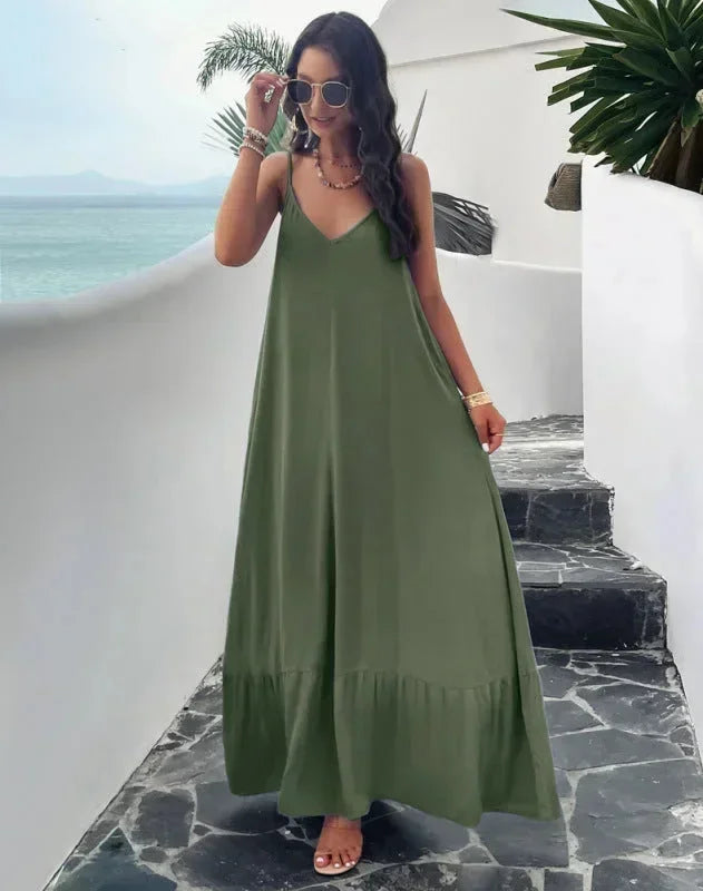 Robe longue verte en tissu fluide, col en V, coupe élégante, idéale pour les occasions spéciales et le confort au quotidien.