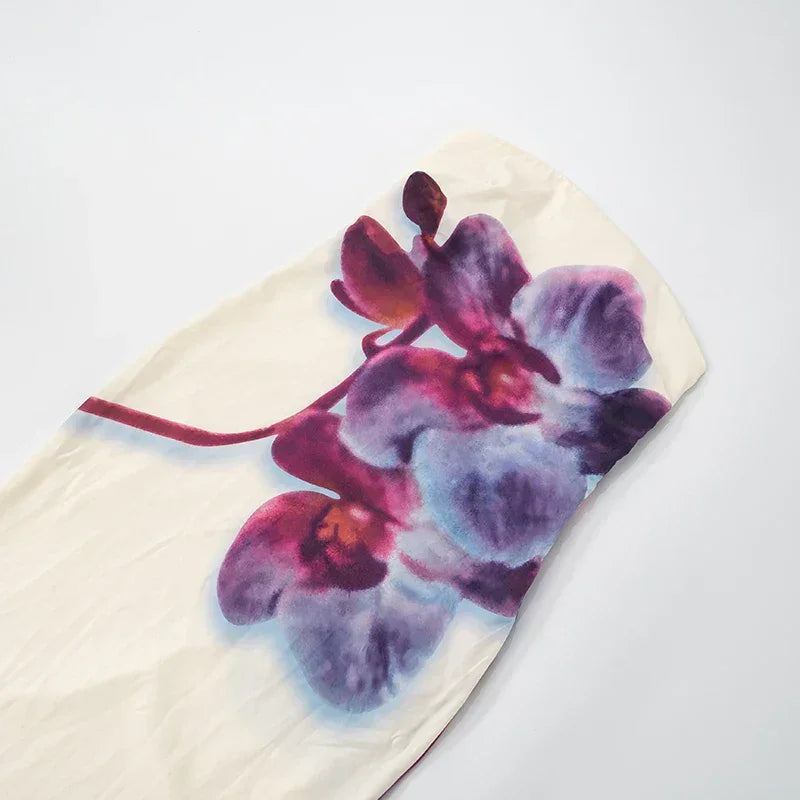 Robe longue femme sans bretelles, tissu léger, imprimé floral violet, idéale pour les journées ensoleillées et les…