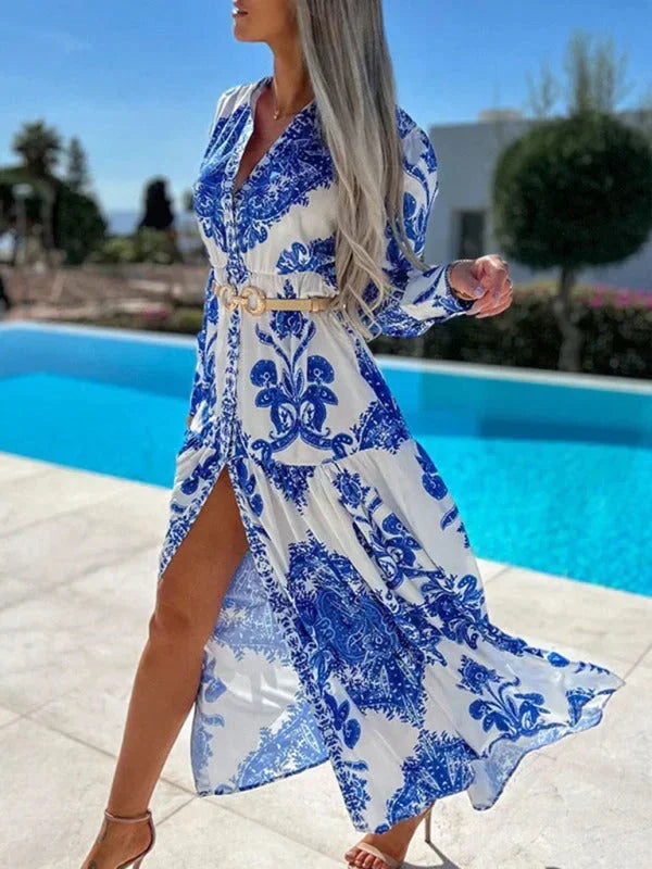 Robe longue femme en tissu léger, imprimée, avec fente haute et col V pour une allure élégante et décontractée.