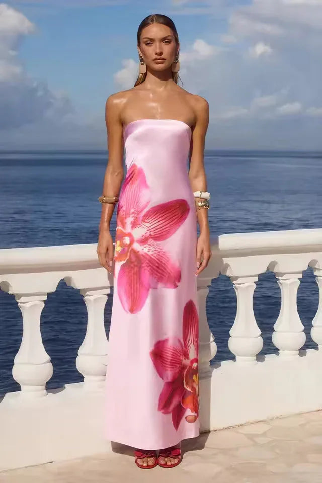 Robe longue rose femme, à motifs floraux, en tissu léger, sans bretelles, parfaite pour les journées d'été.