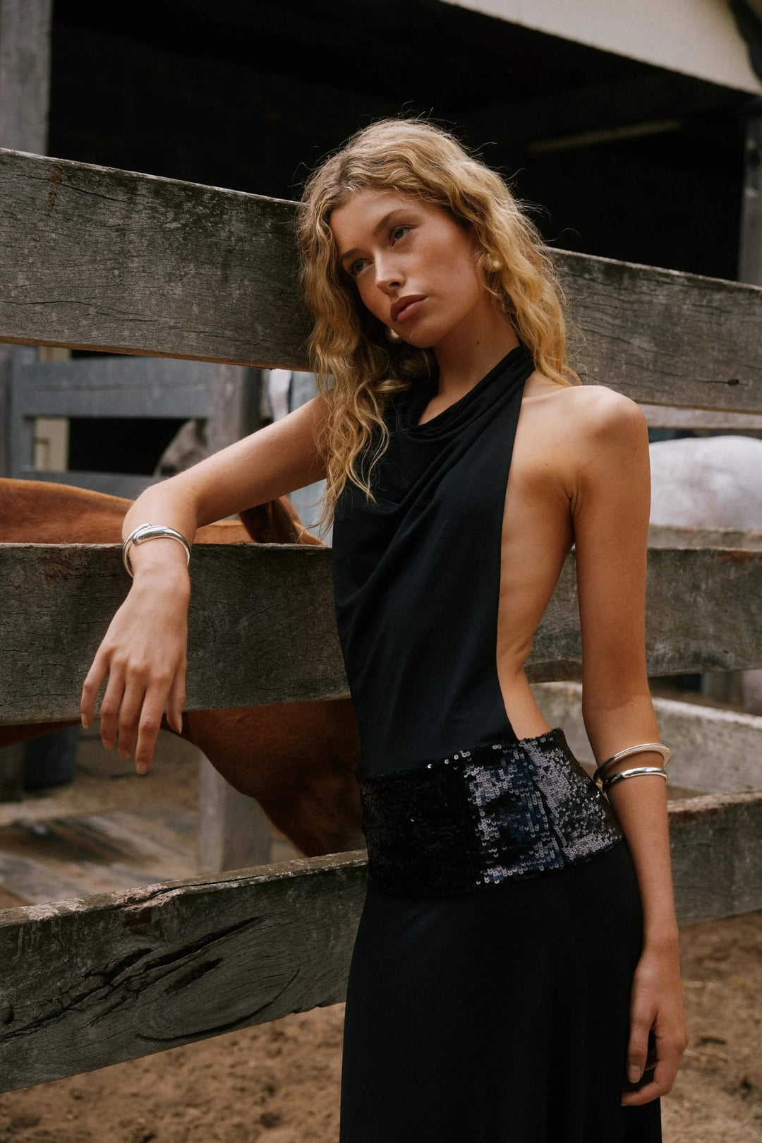 Abito Lungo Donna Paillettes Scollo Aperto Sul Retro - Vesarelli