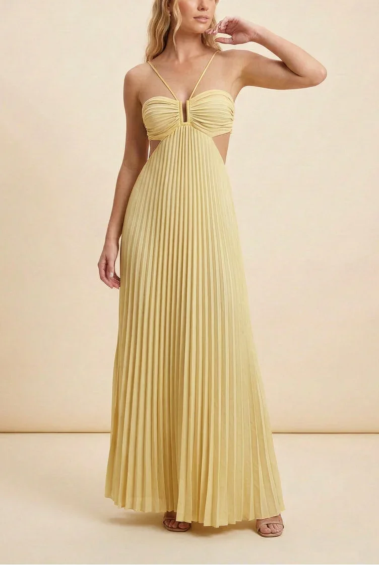 Robe longue jaune femme, en tissu plissé, dos nu élégant, idéale pour les soirées d'été, style fluide et confortable.