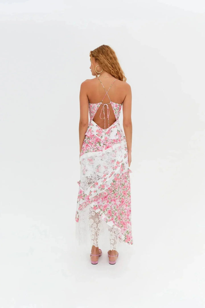 Robe maxi femme en coton, avec dentelle délicate et imprimé floral coloré, parfaite pour les occasions décontractées.