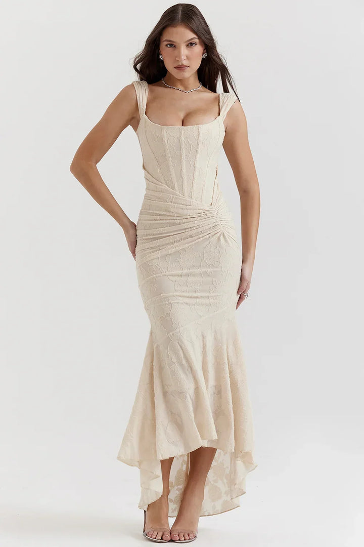 Robe maxi femme en coton léger avec motif floral coloré et bretelles larges pour un confort optimal.