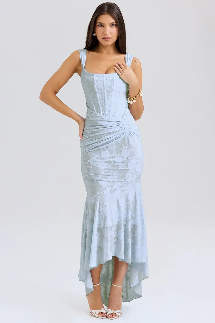 Robe maxi femme en coton léger, motif floral coloré, bretelles larges, idéale pour les journées d'été.