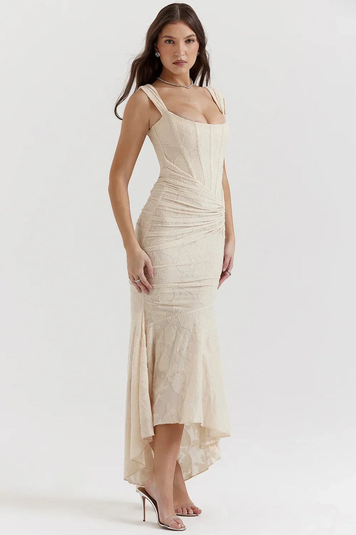 Robe maxi femme en coton léger, motif floral coloré, bretelles larges pour un confort accru et une silhouette élégante.