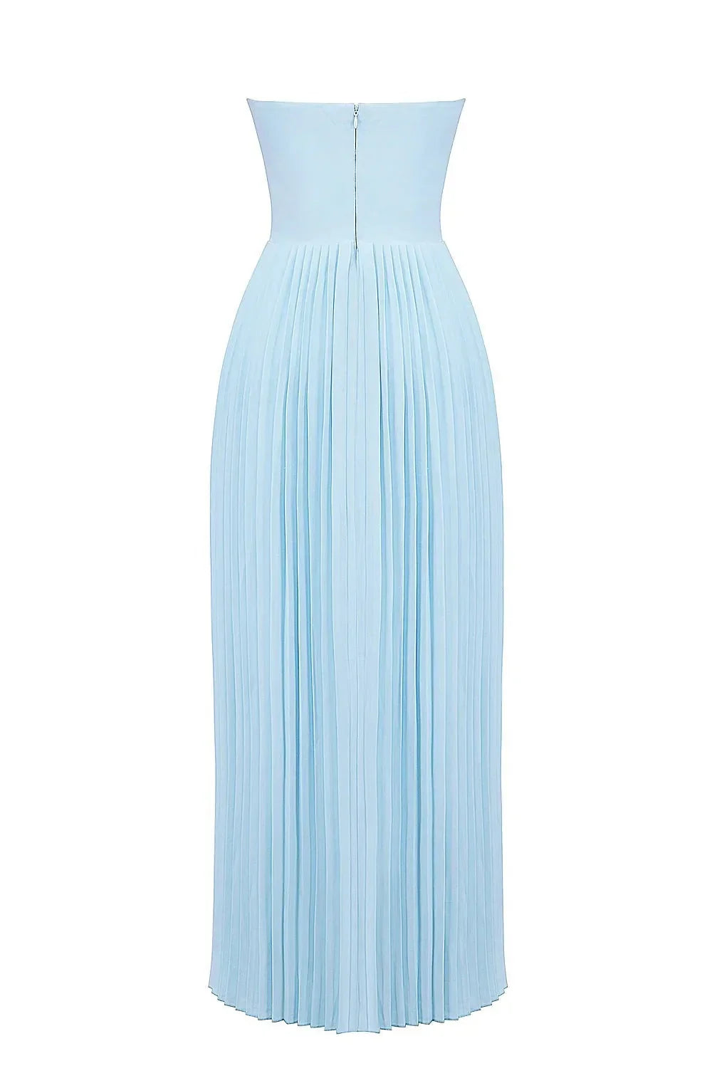Robe maxi femme bleue plissée sans bretelles en tissu léger, avec un design fluide et élégant pour une silhouette flatteuse.