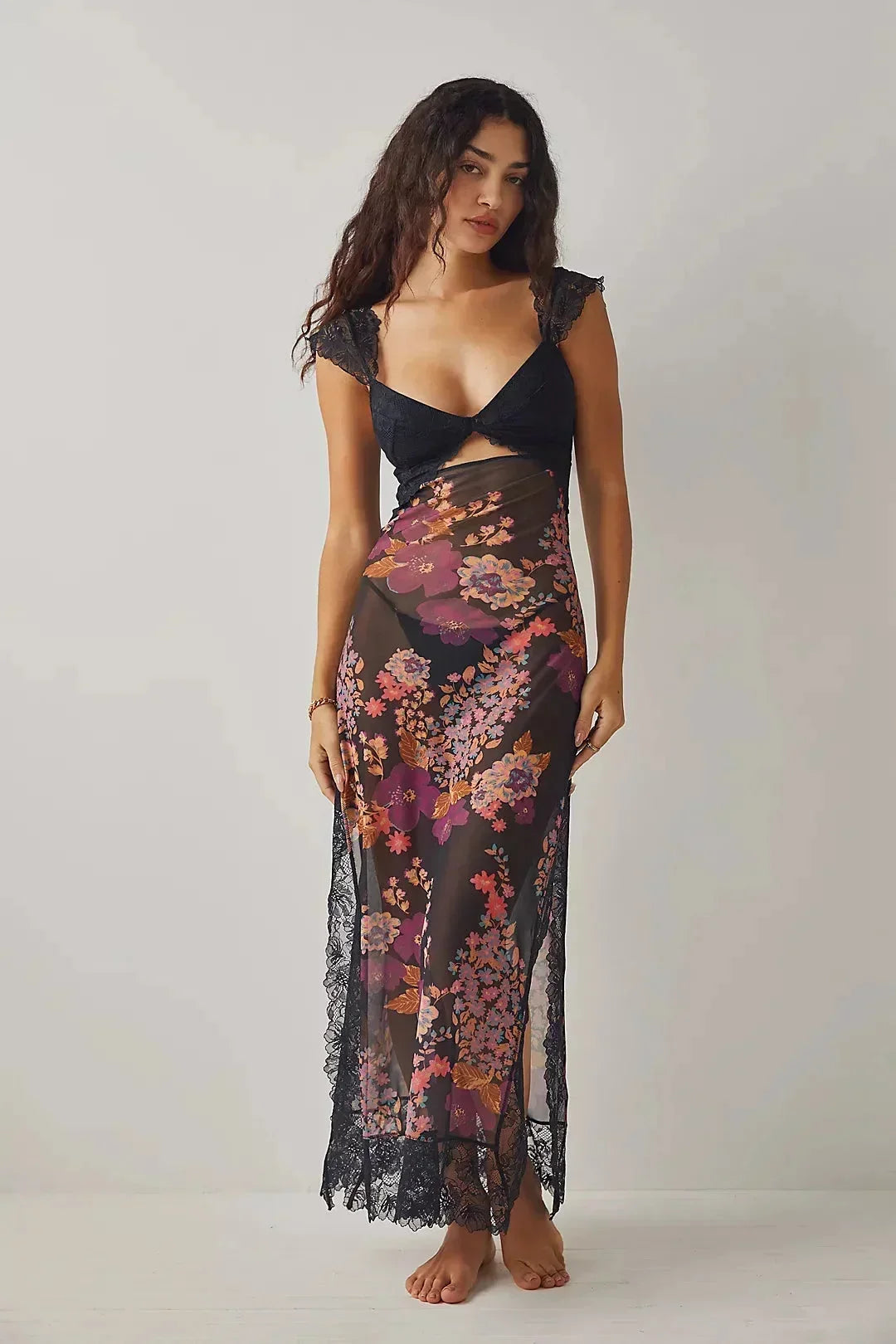 Abito Maxi Donna in Pizzo Trasparente Scollo a Portafoglio - Vesarelli