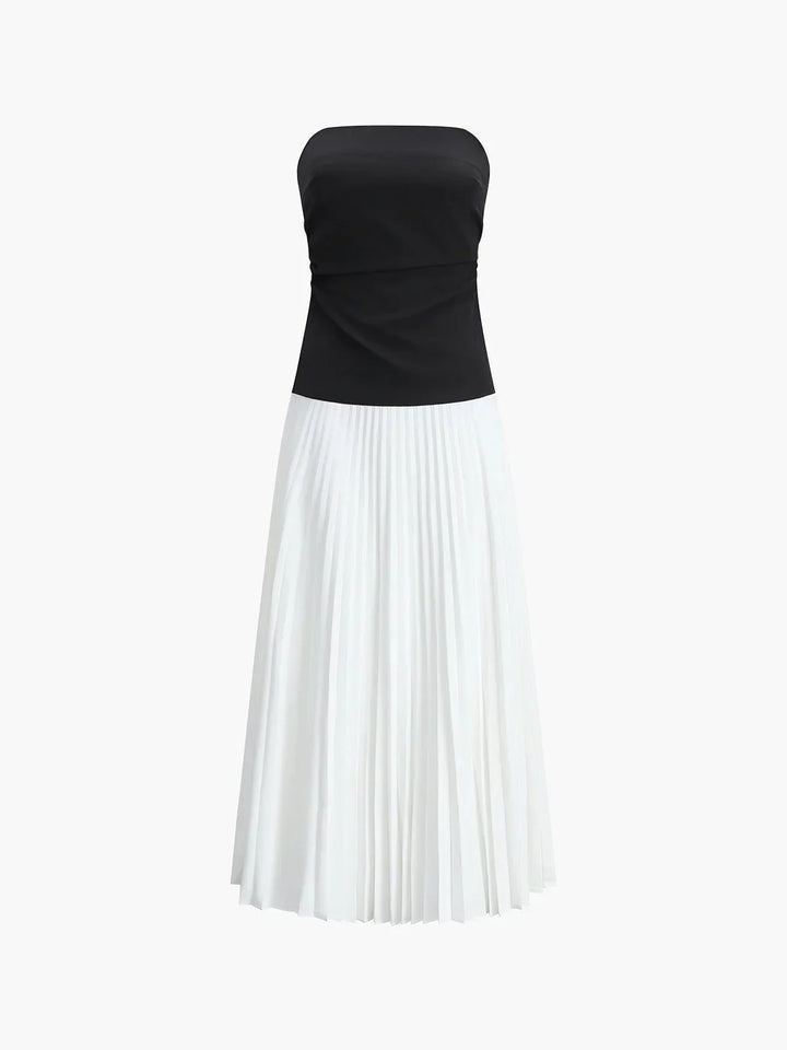 Robe longue sans bretelles en coton léger, avec plis et design bicolore, idéale pour l'été décontracté.