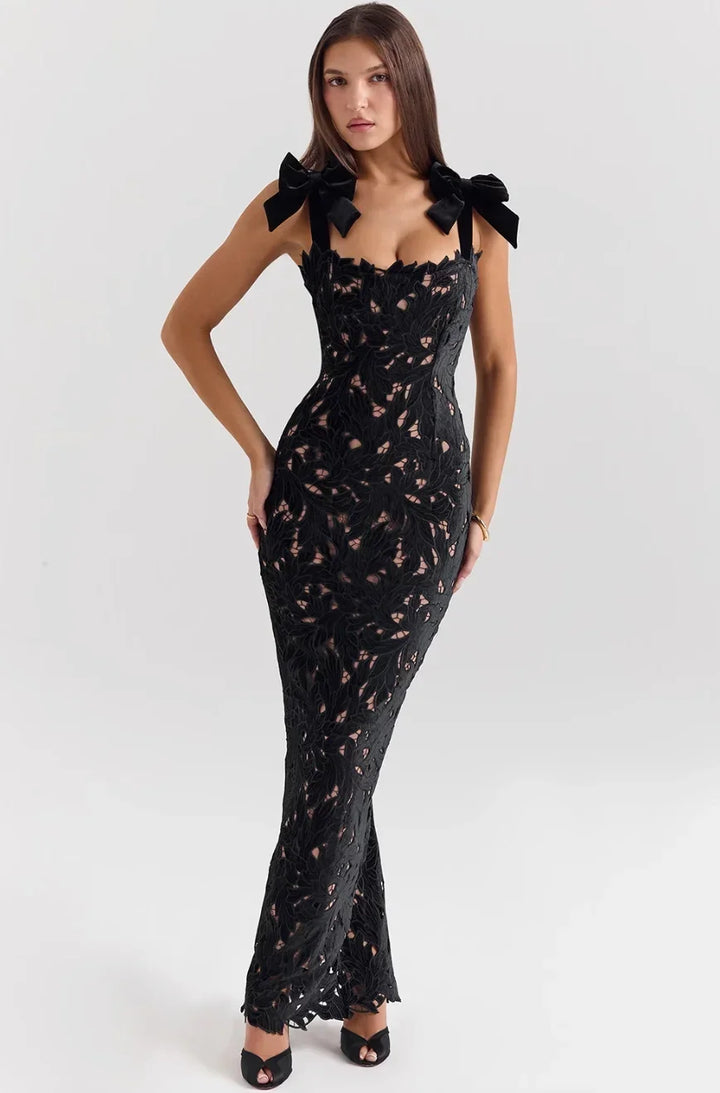 Abito Lungo Donna in Pizzo con Fiocchi sulle Spalle - Vesarelli