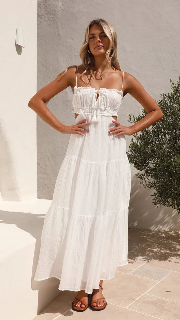 Robe longue estivale à étages, sans manches, en tissu léger, avec cordon au dos pour un ajustement personnalisé.
